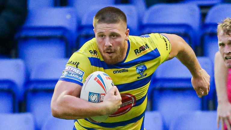 Tom Lineham is swapping Warrington for Wakefield