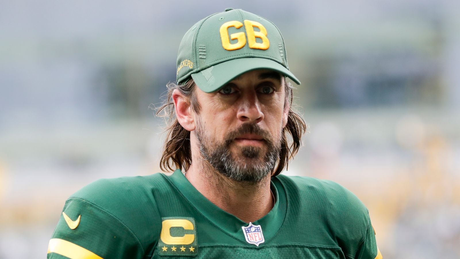 Aaron Rodgers defends decision not to get Covid-19 vaccination