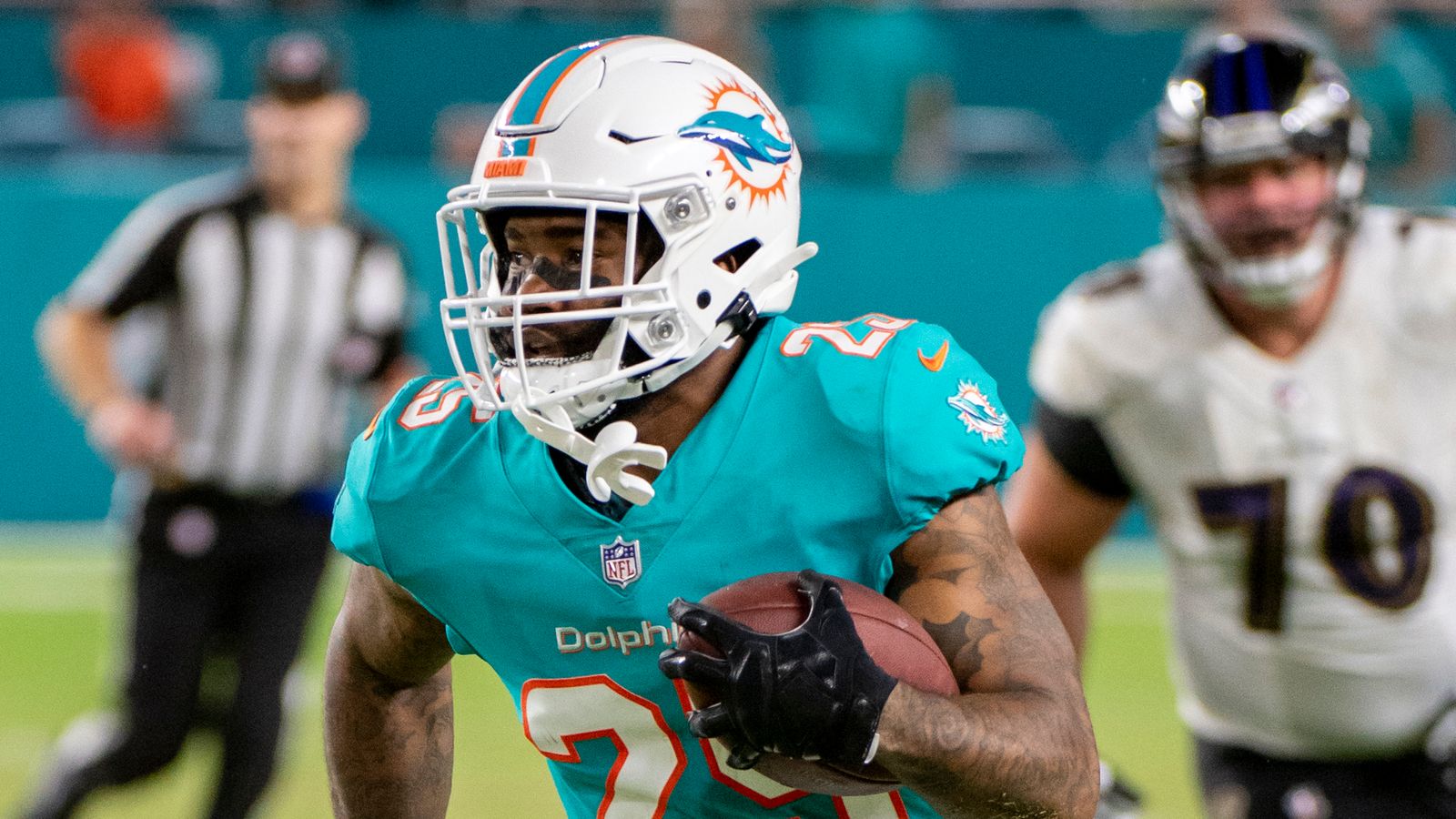 Baltimore Ravens 10-22 Miami Dolphins: Xavien Howard scores fumble return  touchdown to break open defensive battle, NFL News