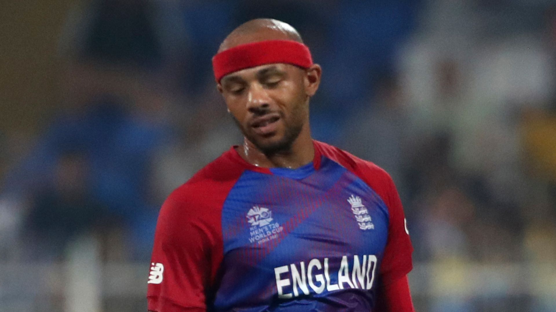 England's Mills to undergo scan on right quad