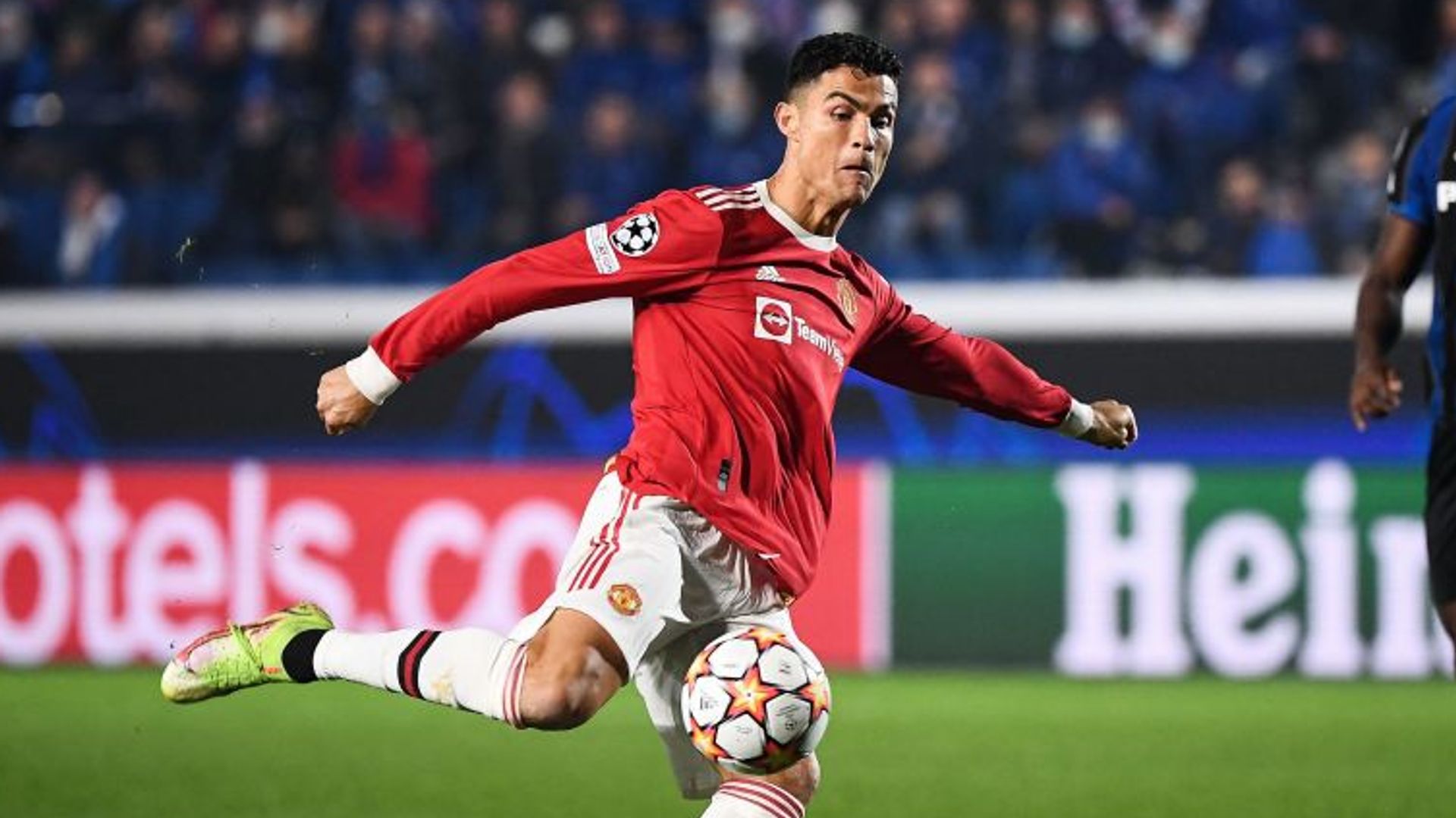 Ronaldo rescues United in Europe yet again