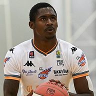 Glasgow's Jordan Harris takes aim