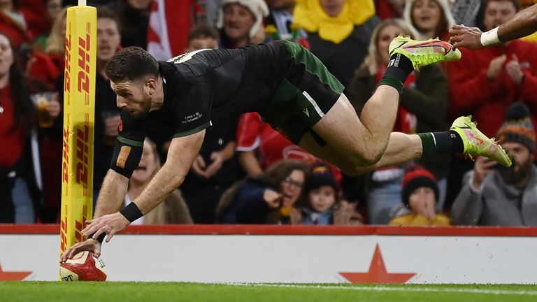 Alex Cuthbert scored a crucial try as Wales stuttered to victory past 14-man Fiji 