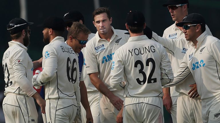 New Zealand had the upper hand when Tim Southee removed Mayank Agarwal and Ravindra Jadeja in the same over