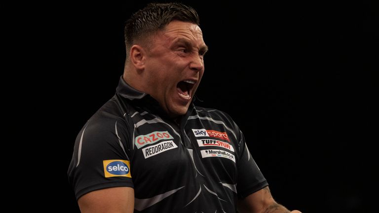 Gerwyn Price a finalement secoué Jonny Clayton pour s'assurer une place en demi-finale du Grand Chelem (Image: PDC)