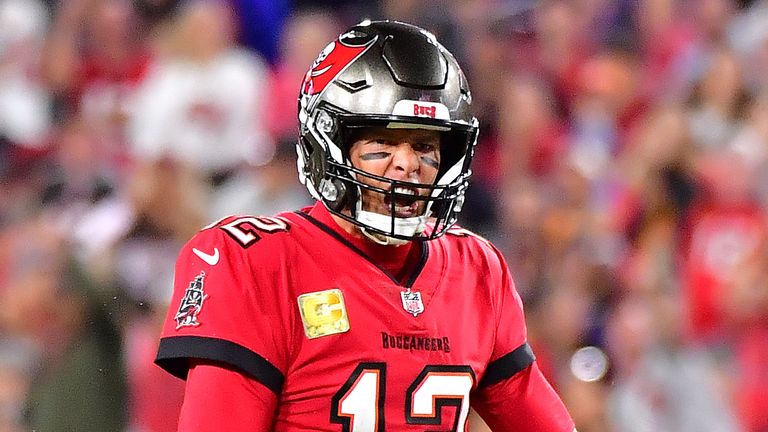 New York Giants 10-30 Tampa Bay Buccaneers: Tom Brady throws two touchdowns as Bucs pile onto Giants’ prime-time woes |  NFL News