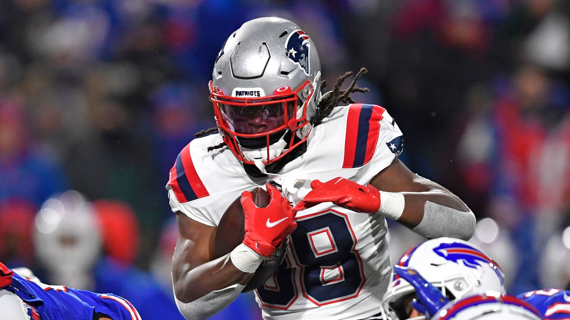 Patriots knock off Bills for seventh straight win