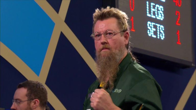 Simon Whitlock hizo la friolera de 135 empates en el tercer set, que terminó perdiendo