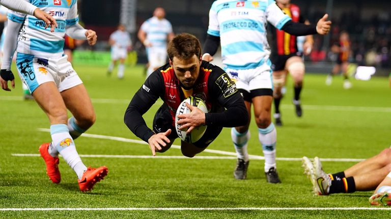 Ben Meehan dives over the line to score Gloucester's first try