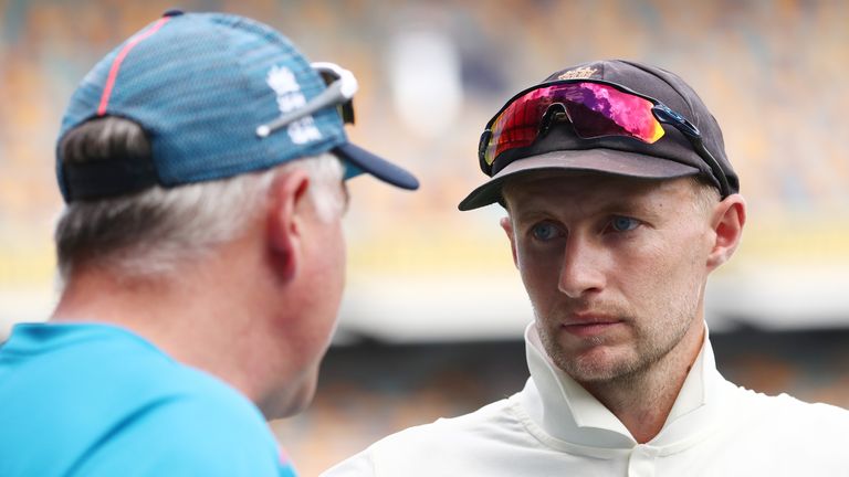 Jonathan Trott says Joe Root has earned the right to decide his own future and urges England to stay with him and manager Chris Silverwood.
