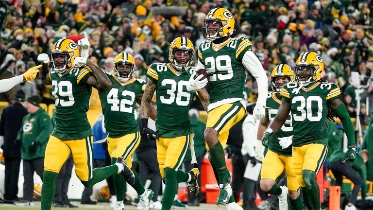 Highlights of the Green Bay Packer and the Cleveland Browns from Week 16 of the 2021 season