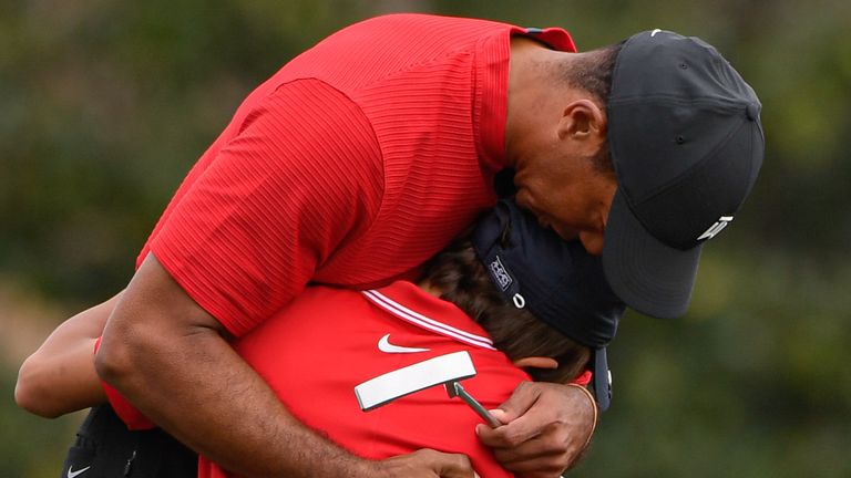 Tiger Woods jugó con su hijo, Charlie Woods, durante el Campeonato PNC 2020
