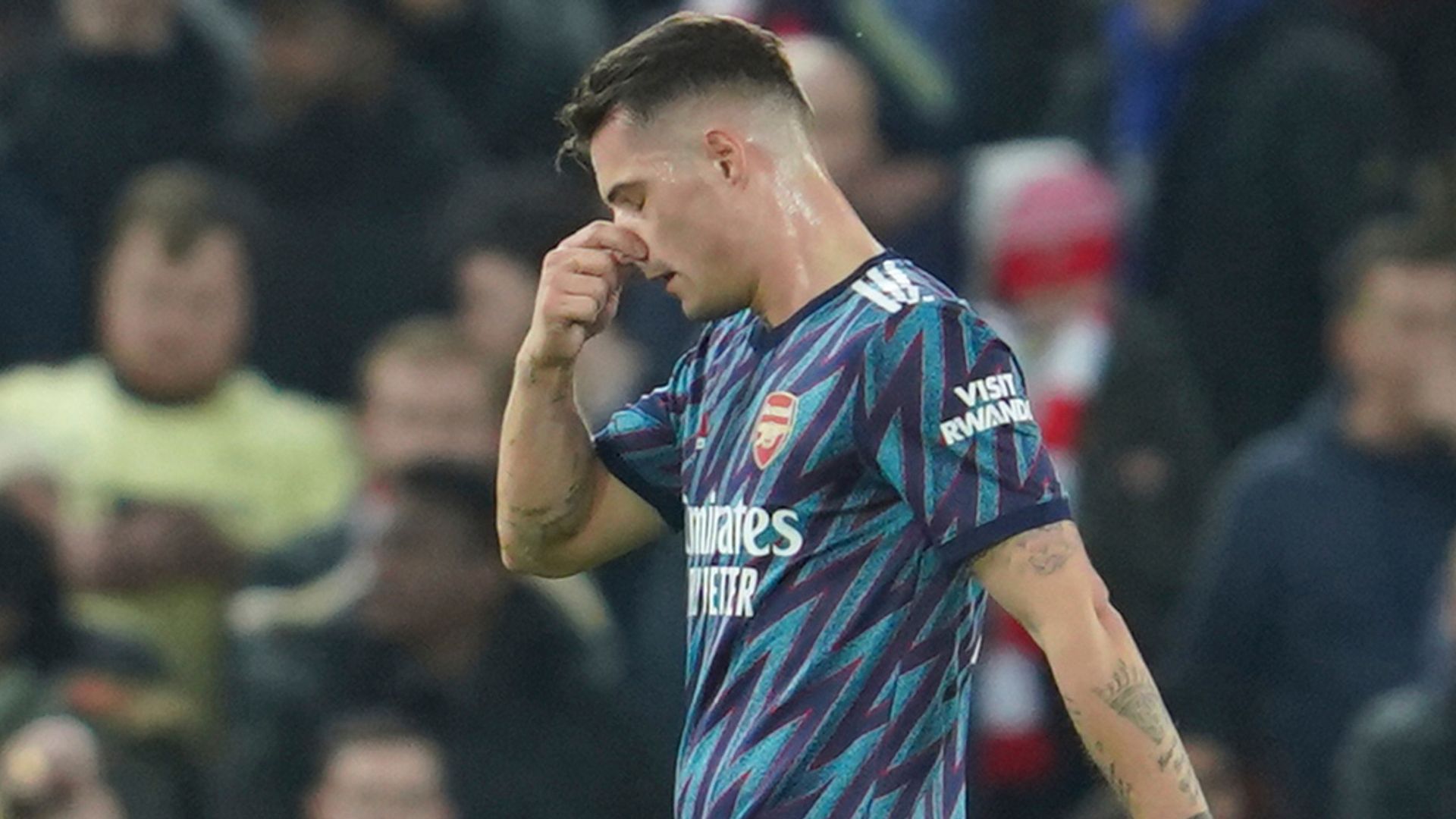 Xhaka: I'm sorry for red | Carra: He must be moved on