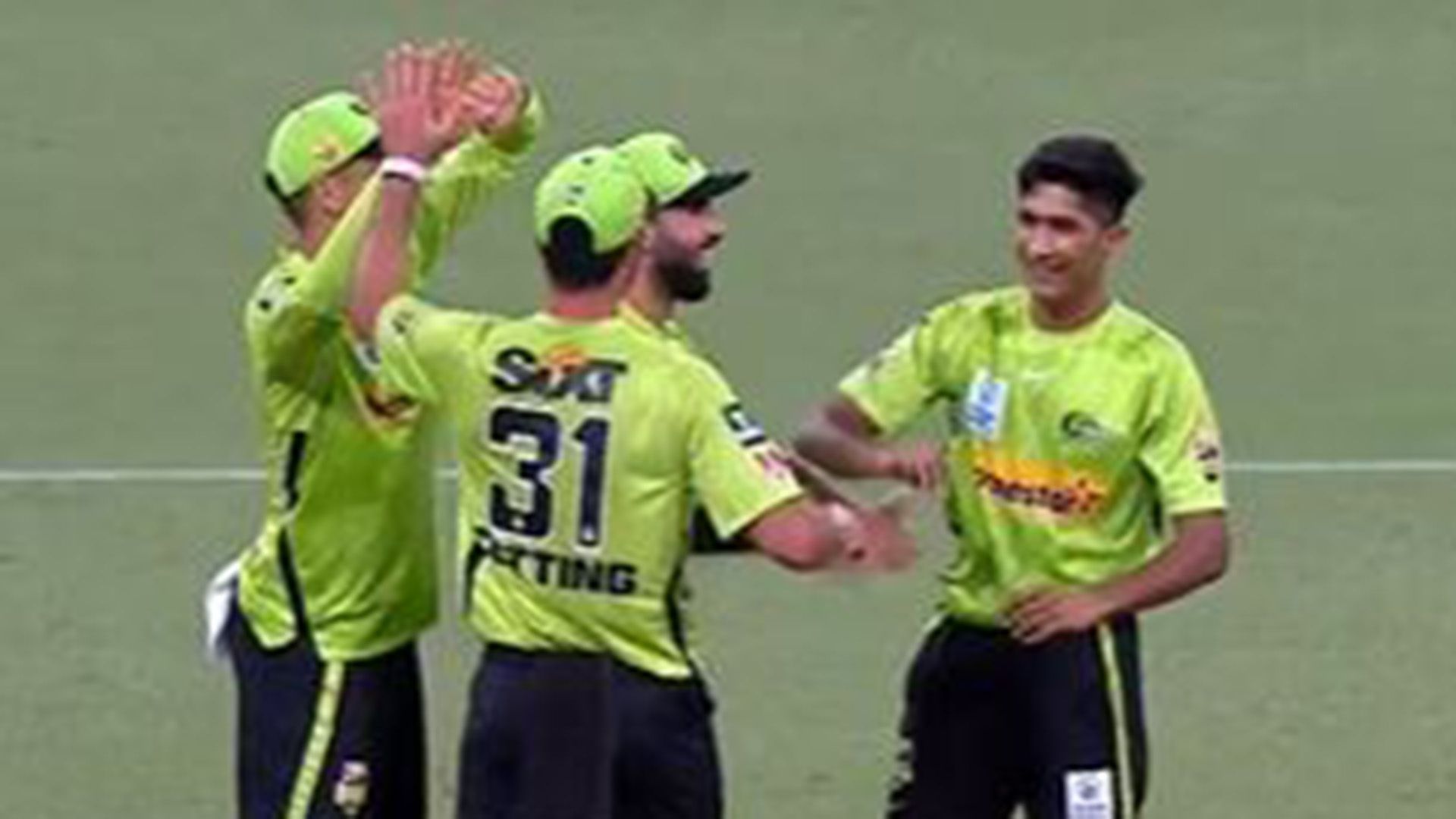 Triple-wicket maiden on BBL debut for Hasnain!