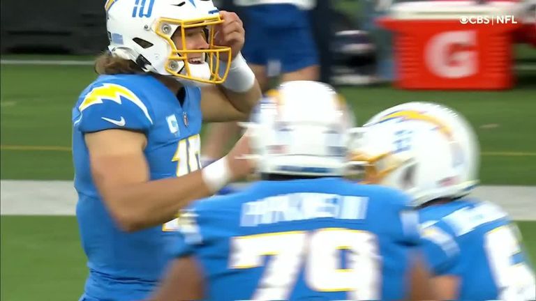 Los Angeles Chargers quarterback Justin Herbert's 45-yard touchdown bomb breaks the Bolts' TD record in a single season.