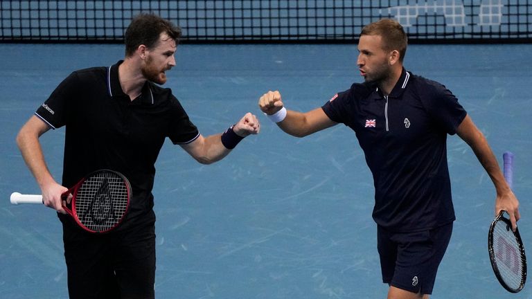 Jamie Murray and Dan Evans fought to beat the United States in their doubles match