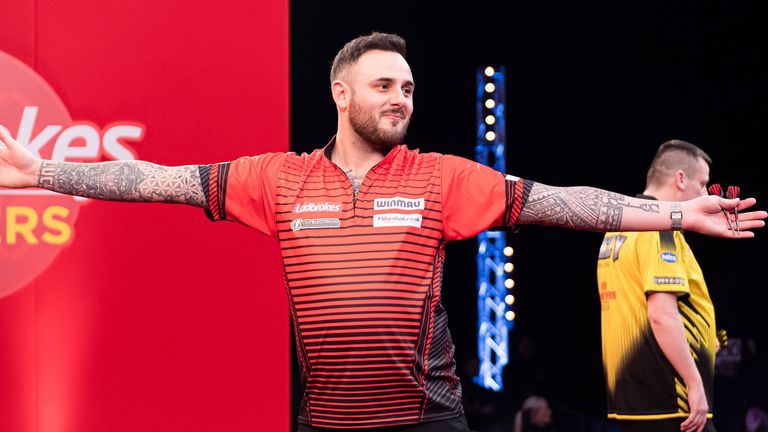 Joe Cullen overcame Dave Chisnall to clinch the Ladbrokes Masters crown (Picture: Taka Wu/PDC)
