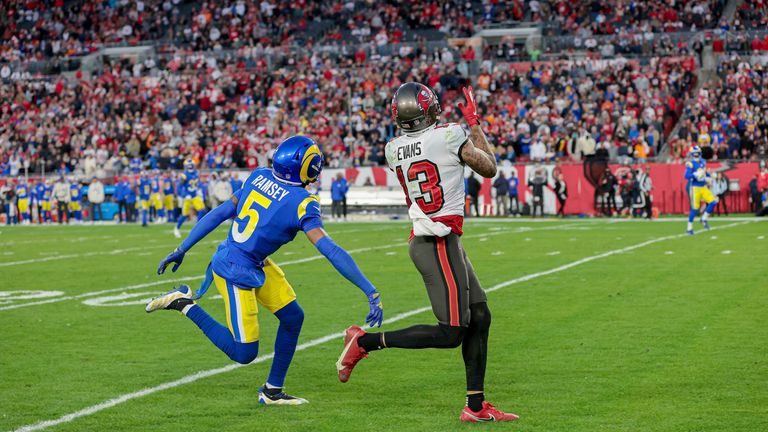 Tom Brady throws a 55-yard pass to Mike Evans for the Tampa Bay Buccaneers touchdown against the LA Rams.