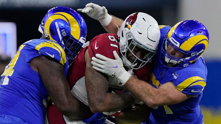 Faits saillants de l'affrontement des Cardinals de l'Arizona avec les Rams de Los Angeles lors du Super Wild Card Weekend.