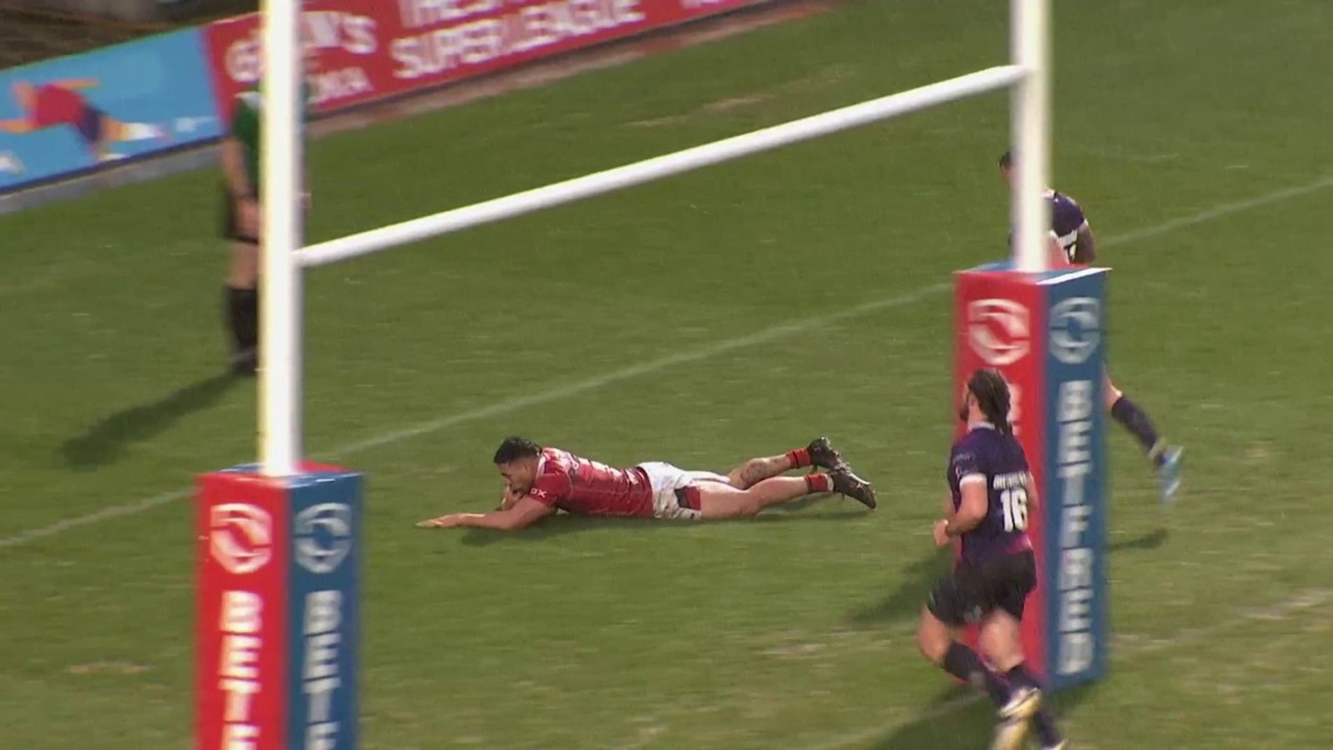 Sio scores stunning 80-yard try!
