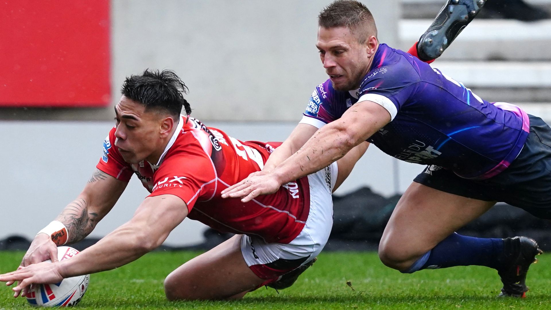 Sio scores four tries as Salford thump Toulouse