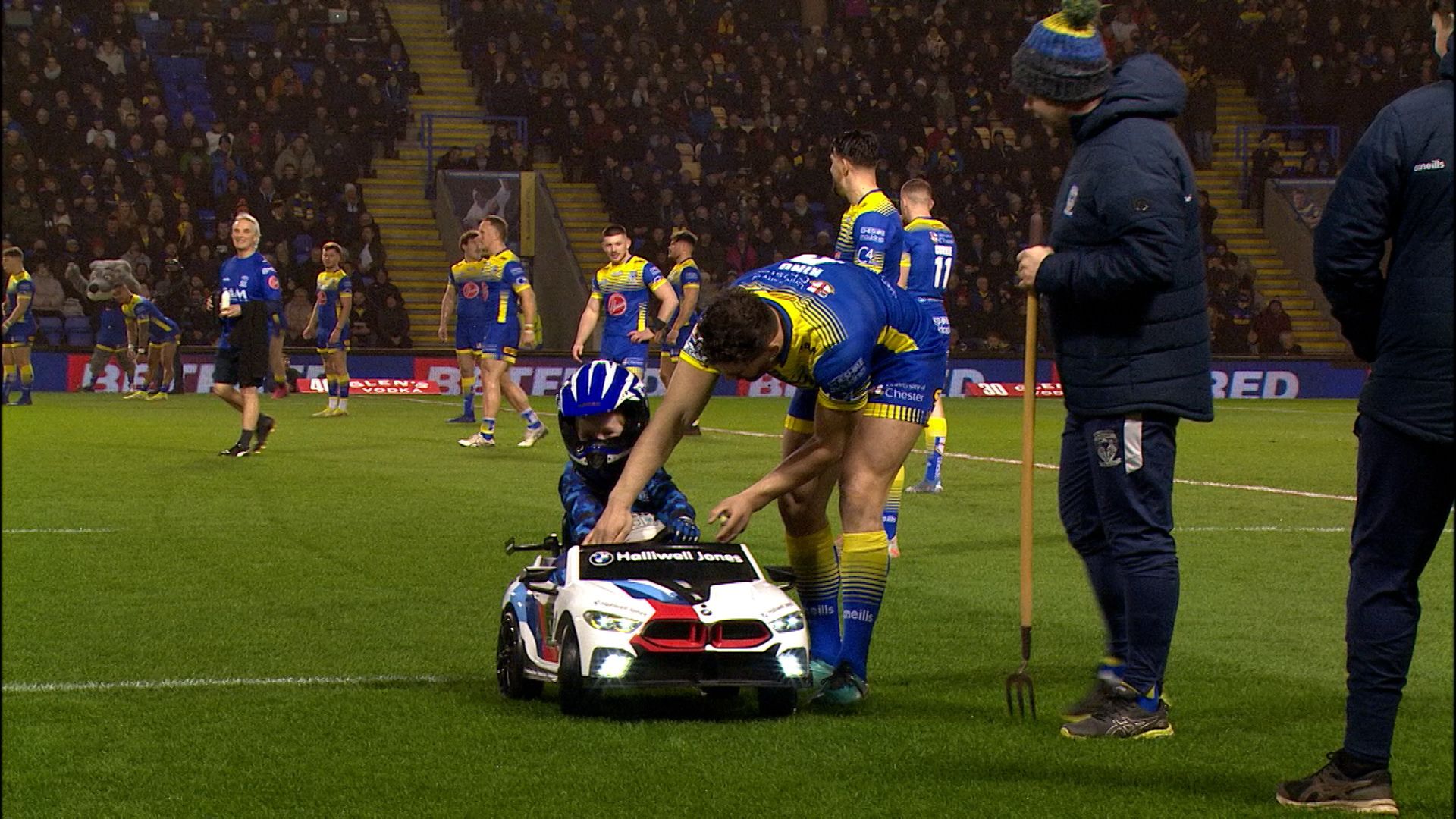 'Whizzy Rascal' drives off with the match ball... twice!