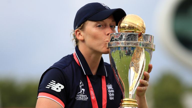 England captain Heather Knight says her team are fully focused on defending their World Cup title in New Zealand.