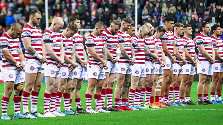 Wigan's players observed a minute&#8217;s silence in memory of former player Va'aiga Tuigamala