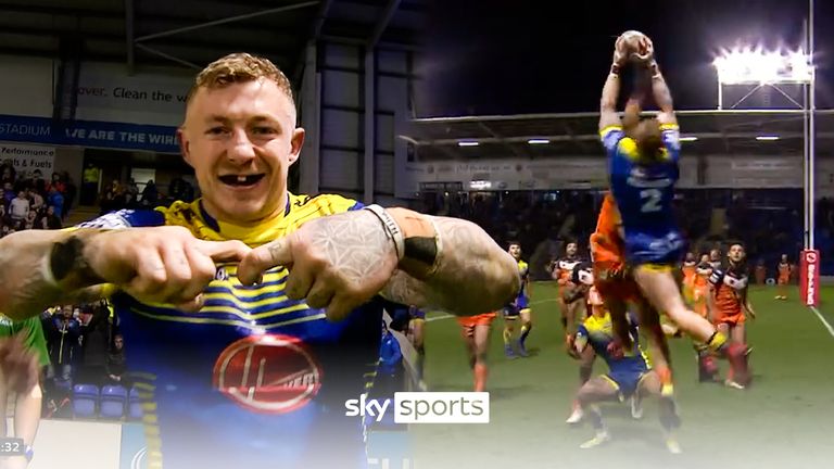 Highlights of the Betfred Super League match between Warrington Wolves and Castleford Tigers.