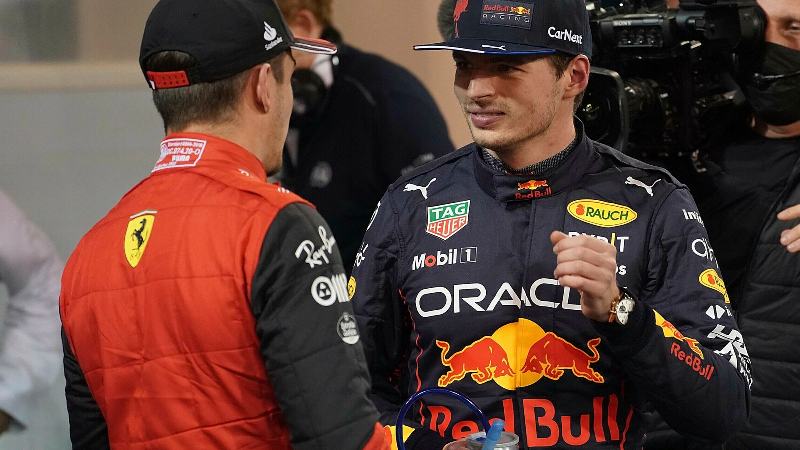 Гран-при Бахрейна: Феррари против Макса Ферстаппена возглавляет легендарный дебют Формулы-1, поскольку Льюис Хэмилтон стремится «продержаться»