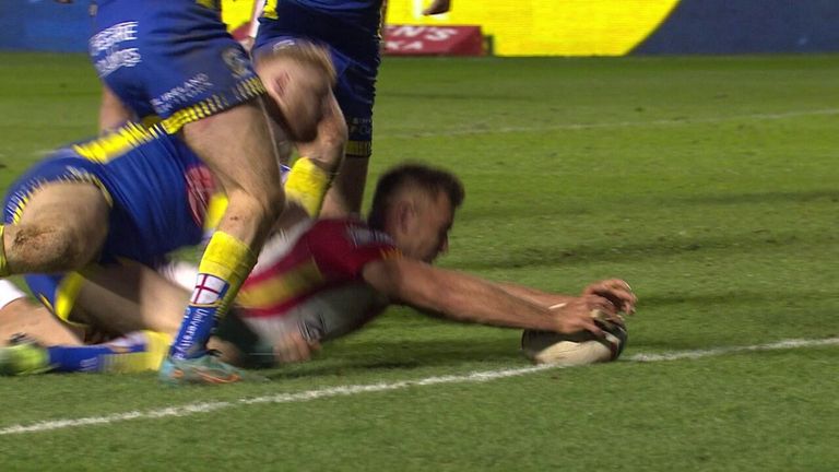 Mickael Goudemand put Catalan Dragons even further ahead with this try against Warrington Wolves.