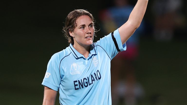 Nat Sciver struck 13 boundaries in her unbeaten 109 off 85 balls but couldn't quite steer England to victory