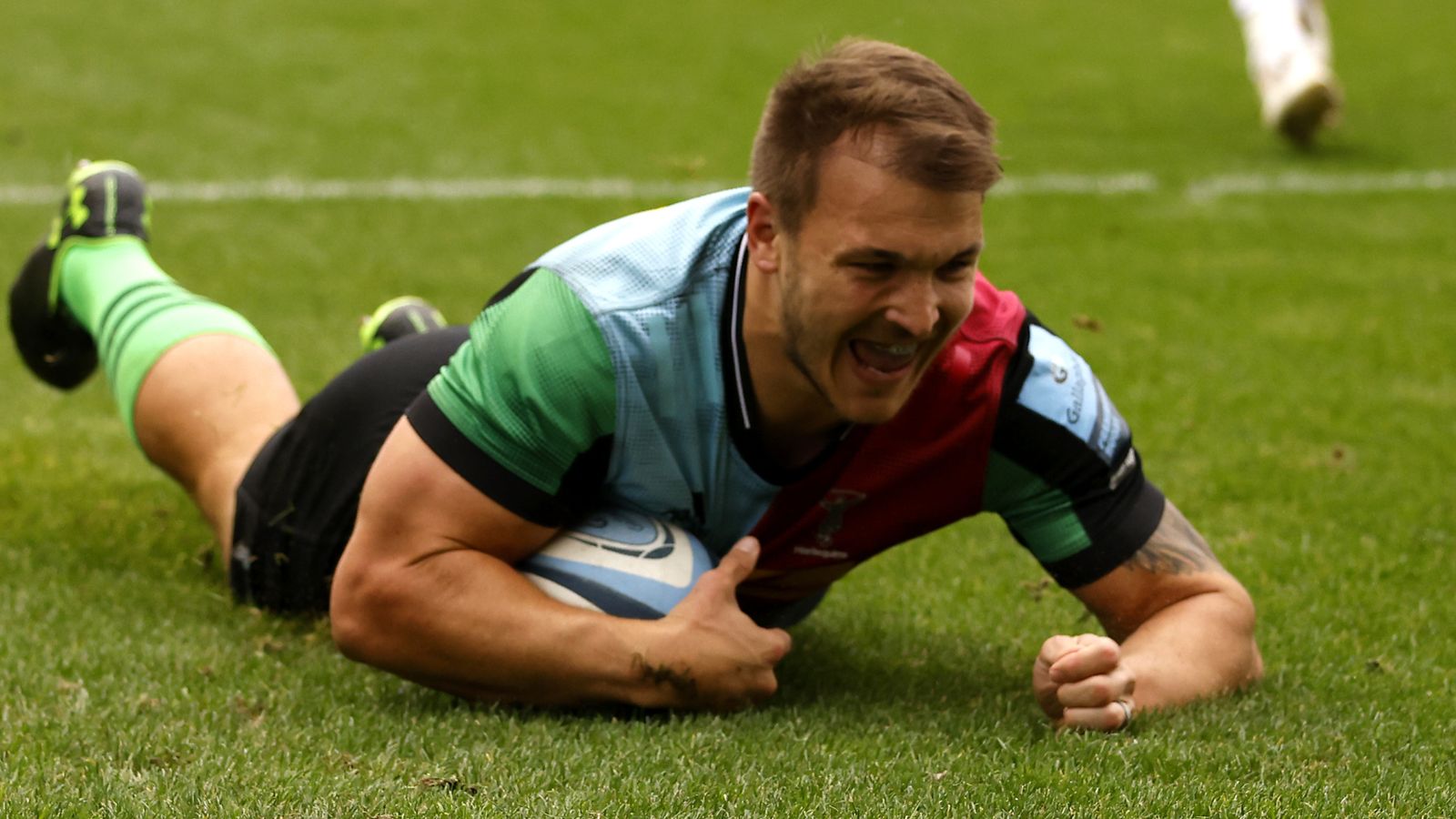 Harlequins Andre Esterhuizen named players’ player of the year; Freddie Steward claims award double