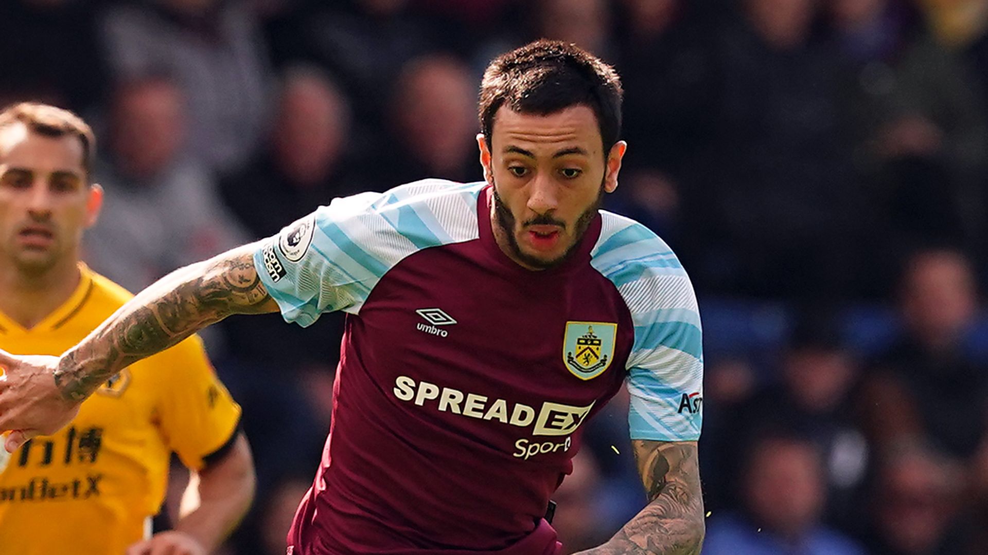 Everton sign Burnley winger McNeil