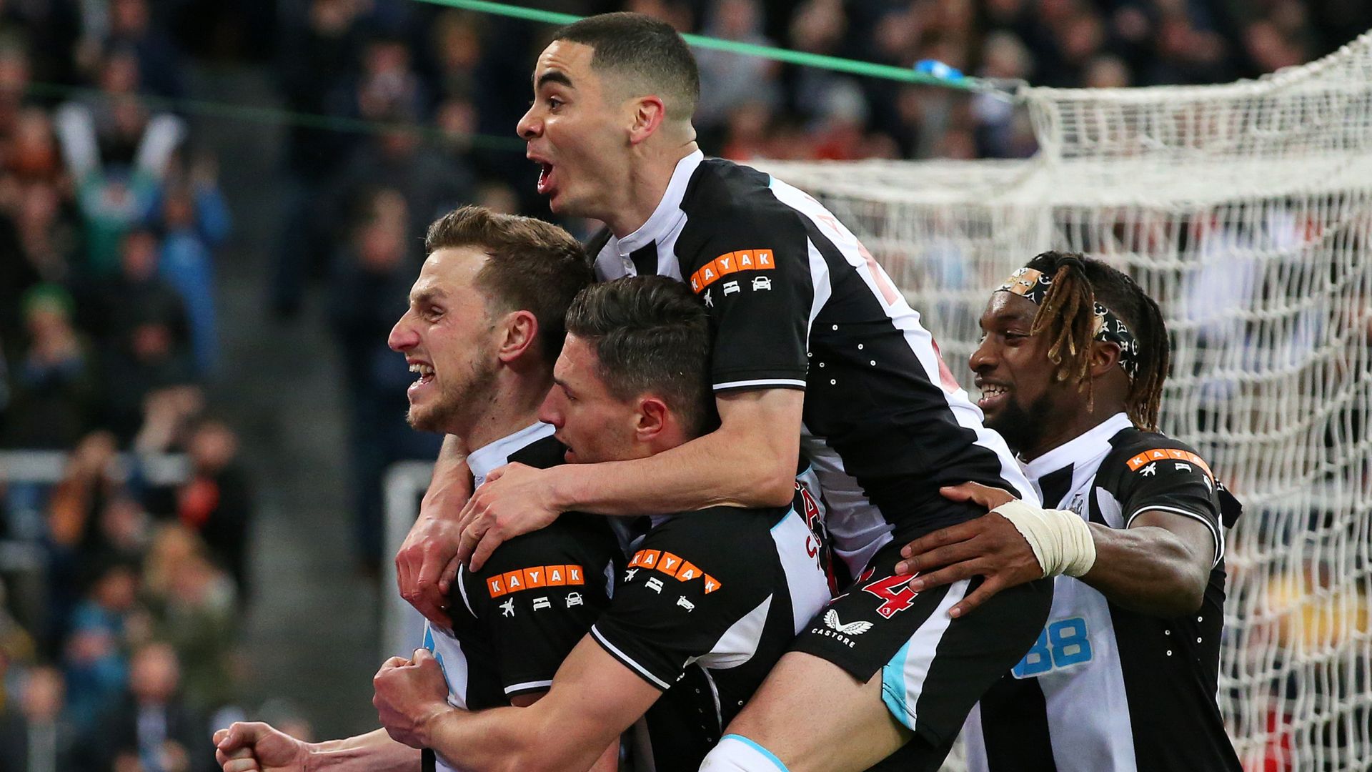 Newcastle take 'massive step' towards safety as Wood pen sees off Wolves
