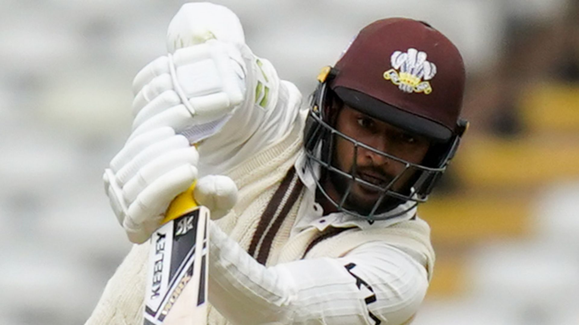 Surrey close in on victory over Essex