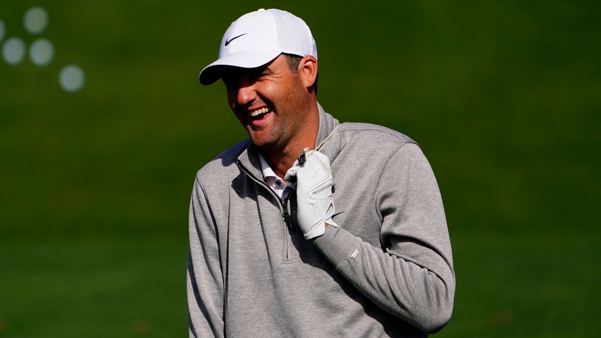 Scheffler begins life as 'goofy' No 1 at Augusta