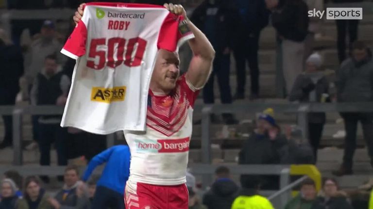 James Roby delte et spesielt øyeblikk med St Helens-fansen etter sin 500. opptreden for klubben.