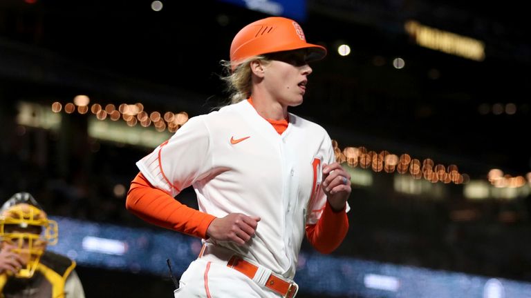 Alyssa Nakken made history for the Giants on Tuesday 