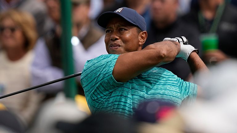 The best shots from an eventful second day of the 2022 Masters at Augusta National.
