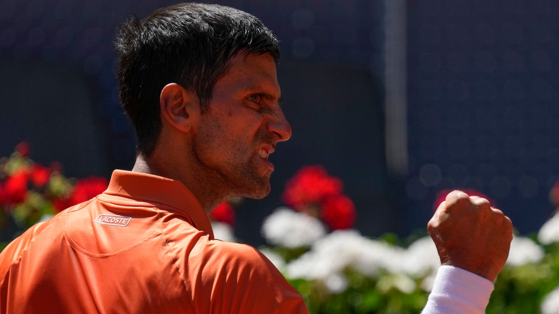 Djokovic eases past Karatsev in Rome