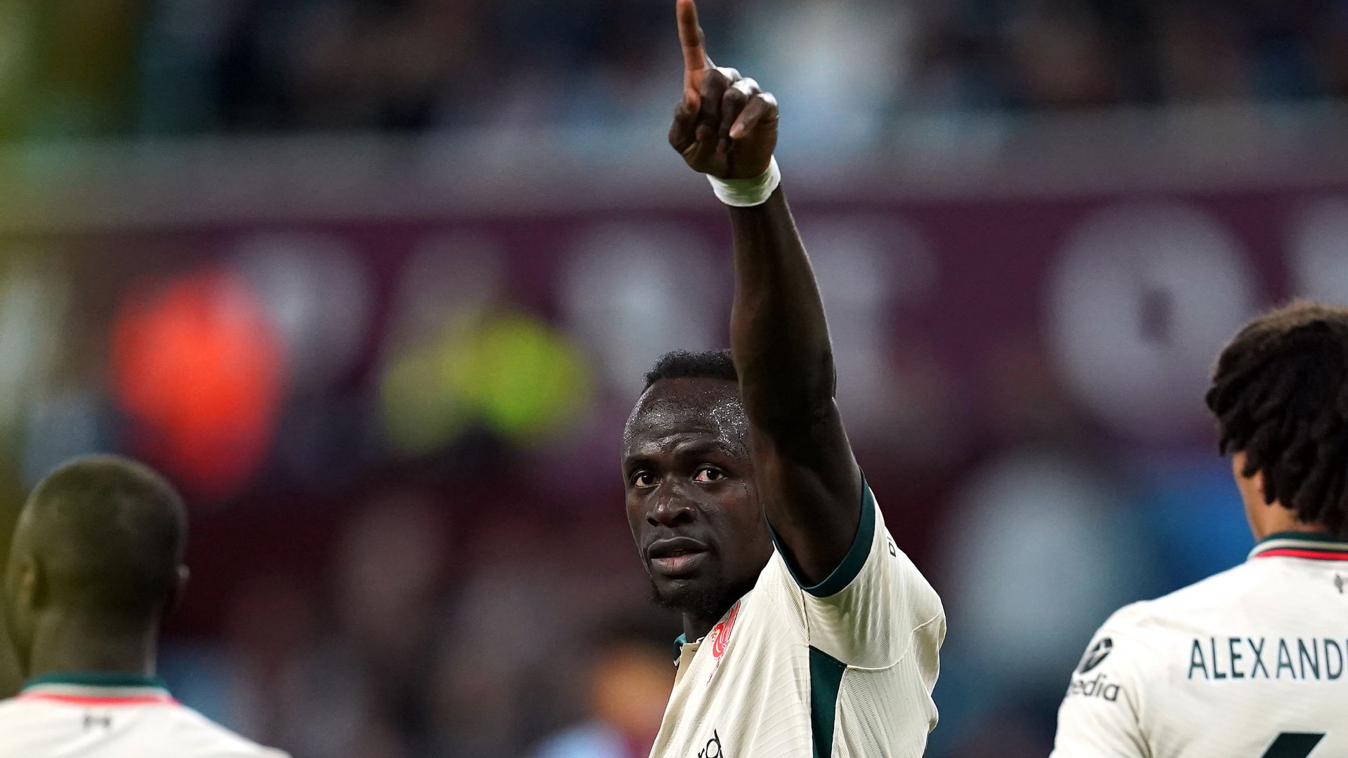 Carra: Mane to Bayern? He'll have me to deal with! | Klopp: He's a machine