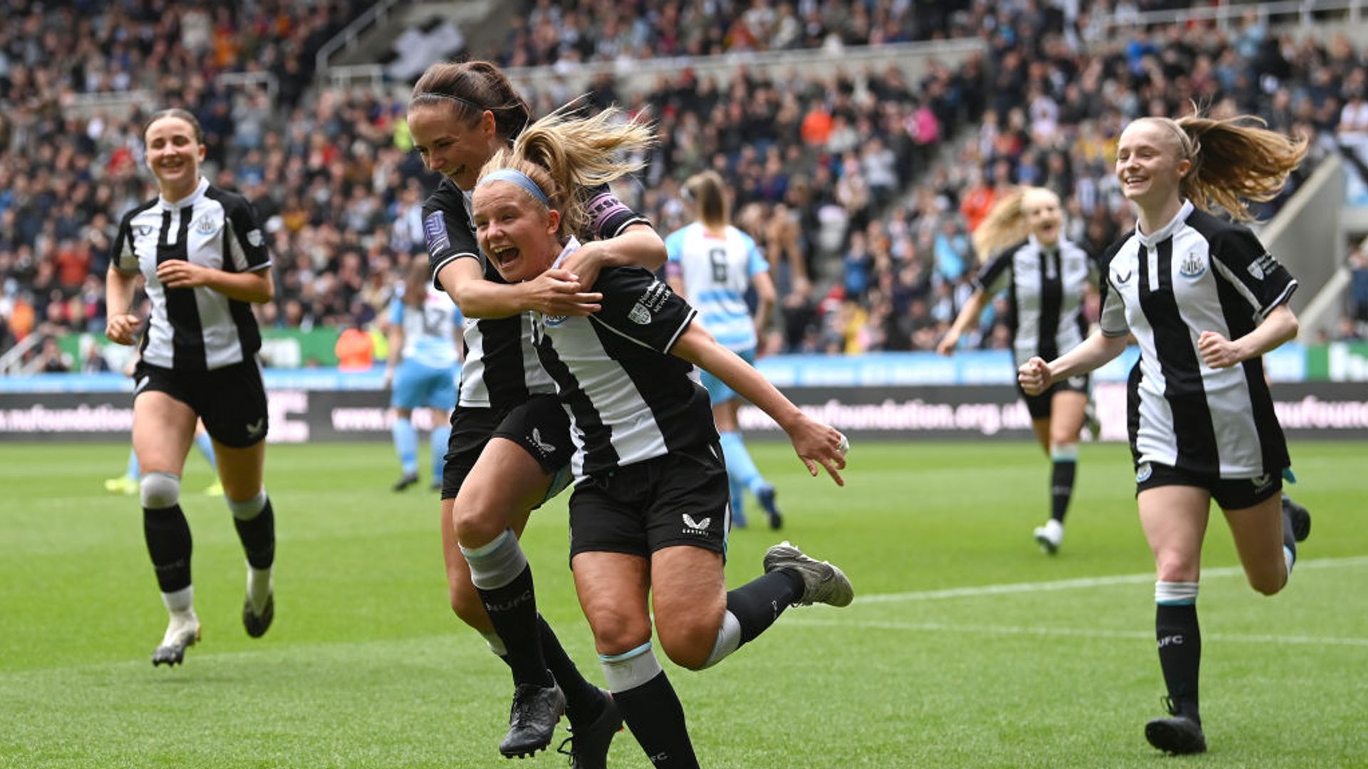 Newcastle Women break attendance record on first St James' Park outing
