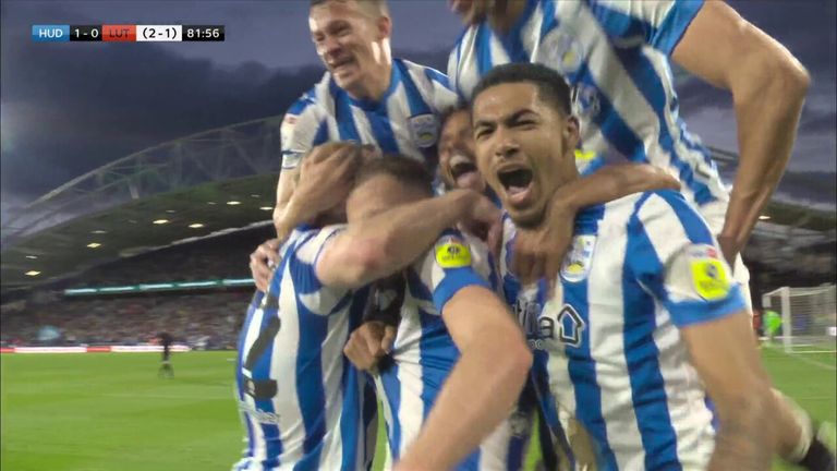 Jordan Rhodes scored a direct kick for Sorby Thomas and scored, which turned out to be a goal that sent Huddersfield to the Wembley Championship play-off final.