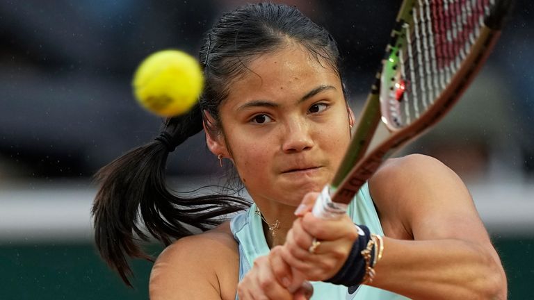 Emma Raducanu fought hard to fend off Czech qualifier Linda Noskova in the first round of the French Open