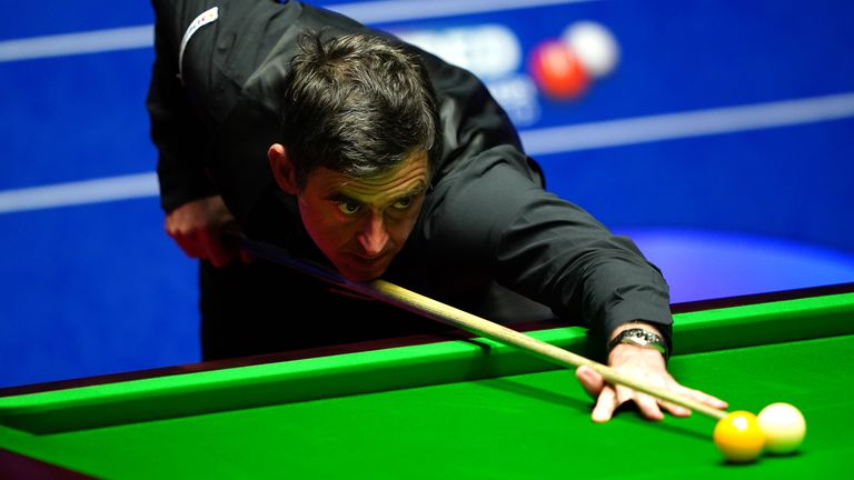 Ronnie O'Sullivan is on course to claim a record-equalling seventh world title