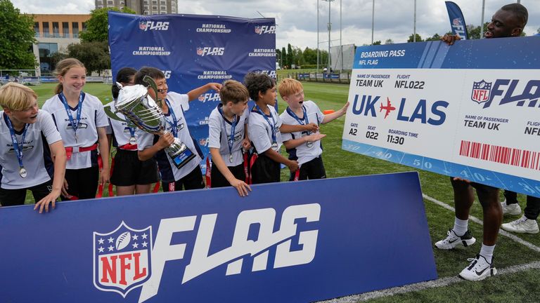 Efe Obada awards Little Ealing Primary School their plane ticket to Las Vegas (Image: NFL UK)