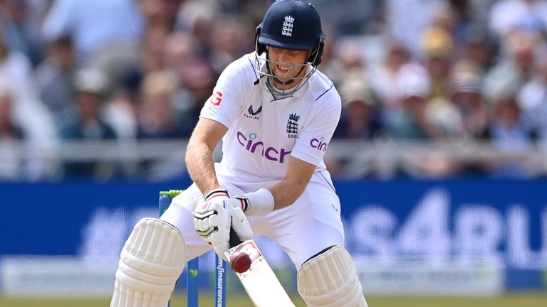 Joe Root struck a masterful six in the second Test against New Zealand, reverse-scooping a stunned Tim Southee!