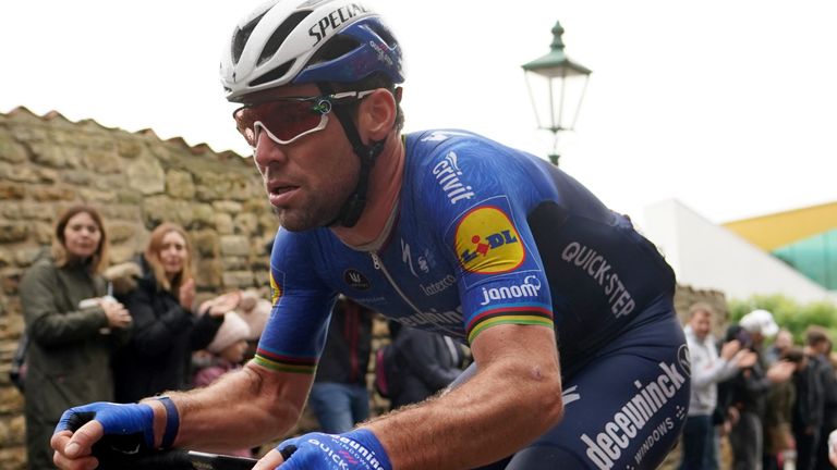 Cavendish had been out of hospital a matter of days following a cycling crash which left him with three broken ribs and a tear to his left lung
