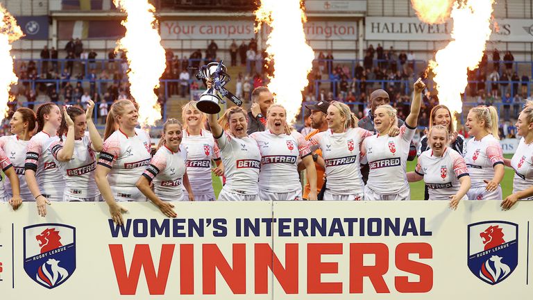 England begin preparations for the Rugby Women's World Cup with victory over France on Saturday